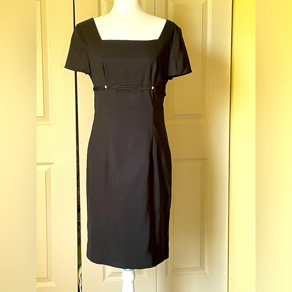 YL Vintage  Black Knee Length Sheath Dress size 8.